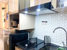 Modern Look And Homey Studio Apartment At Transpark Juanda Bekasi Timu
