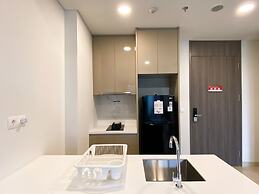 Elegant And Comfortable 1Br Apartment Arumaya Residence