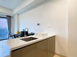 Elegant And Comfortable 1Br Apartment Arumaya Residence
