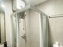 Minimalist Studio Room At Pollux Chadstone Apartment