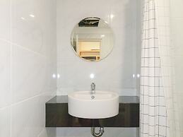 Cozy Stay Studio Room At Altuz Seturan Yogyakarta Apartment