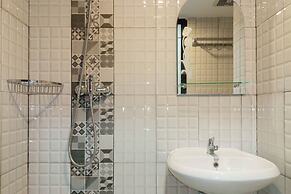 Simply Look And Cozy Studio At De Prima Apartment