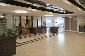 Simply Look And Cozy Studio At De Prima Apartment