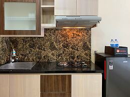 Modern Look And Comfy Studio Tifolia Apartment