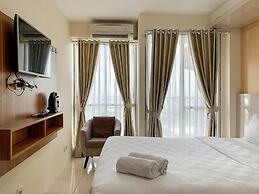 Modern Look And Comfy Studio Tifolia Apartment