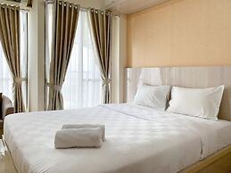 Modern Look And Comfy Studio Tifolia Apartment