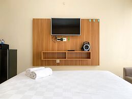 Modern Look And Comfy Studio Tifolia Apartment