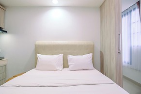 Modern Look And Comfortable Studio Evenciio Margonda Apartment