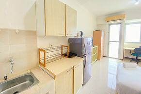 Minimalist And Comfy Studio Room Maple Park Sunter Apartment