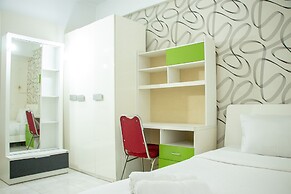 Homey And Cozy Stay Studio At Margonda Residence 2 Apartment