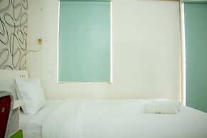 Homey And Cozy Stay Studio At Margonda Residence 2 Apartment