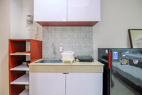 Minimalist And Classic Studio At Evenciio Margonda Apartment