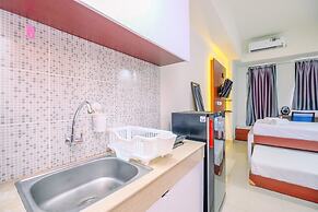 Minimalist And Classic Studio At Evenciio Margonda Apartment