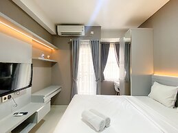 Modern Look Studio At Transpark Cibubur Apartment