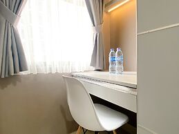 Modern Look Studio At Transpark Cibubur Apartment