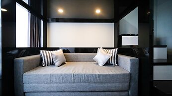 Cozy Living Studio At Bale Hinggil Apartment