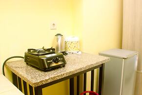 Warm And Homey Studio Room At Maple Park Sunter Apartment