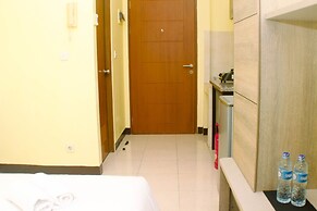 Warm And Homey Studio Room At Maple Park Sunter Apartment