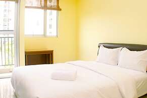 Warm And Homey Studio Room At Maple Park Sunter Apartment