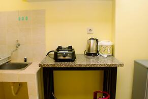 Warm And Homey Studio Room At Maple Park Sunter Apartment