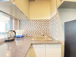 Modern Studio Room Apartment At Tamansari La Grande