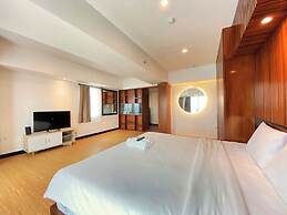 Modern Studio Room Apartment At Tamansari La Grande