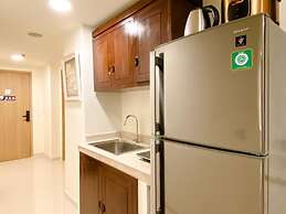 Modern Look 2Br At Meikarta Apartment