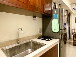 Modern Look 2Br At Meikarta Apartment