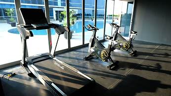 New And Modern Studio At The City Square Apartment