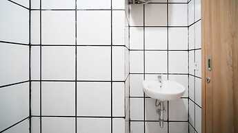 New And Modern Studio At The City Square Apartment