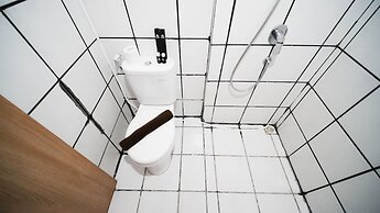 New And Modern Studio At The City Square Apartment