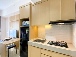 Comfort And Simply Design Studio At Vasanta Innopark Apartment