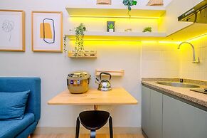 Great Choice And Cozy 2Br At Green Pramuka City Apartment