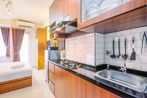 Restful And Minimalist Studio Transpark Cibubur Apartment
