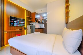 Restful And Minimalist Studio Transpark Cibubur Apartment