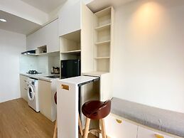 Homey And Elegant Studio Vasanta Innopark Apartment