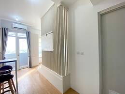 Homey And Elegant Studio Vasanta Innopark Apartment