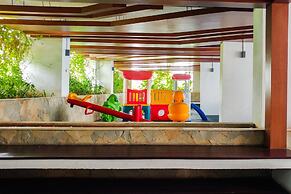 Comfortble 2Br At Bassura City Apartment