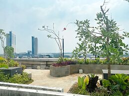 Modern And Comfy Studio At Pollux Chadstone Apartment