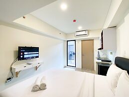 Homey And Simply Look Studio Meikarta Apartment