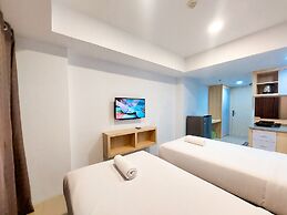 Homey And Comfortable Studio At De Prima Apartment