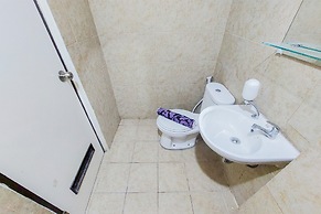 Cozy And Minimalist Studio Great Western Apartment