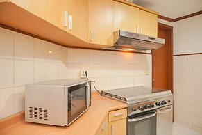 Homey And Cozy Stay 2Br Puri Casablanca Apartment