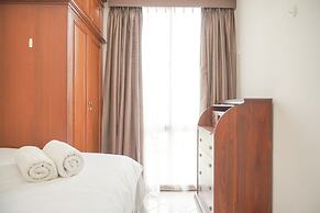 Homey And Cozy Stay 2Br Puri Casablanca Apartment