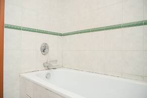 Homey And Cozy Stay 2Br Puri Casablanca Apartment