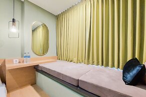 Good Deal And Homey Studio Collins Boulevard Apartment