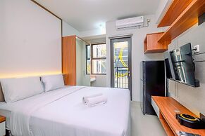 Simply And Comfort Design Studio Room At Transpark Cibubur Apartment
