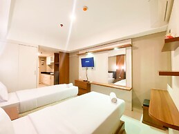 Comfy And Minimalist Studio At Marquis De Lafayette Apartment