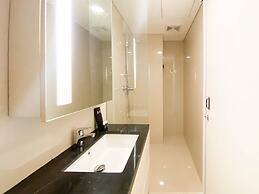 Comfy And Minimalist Studio At Marquis De Lafayette Apartment