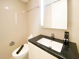 Comfy And Minimalist Studio At Marquis De Lafayette Apartment